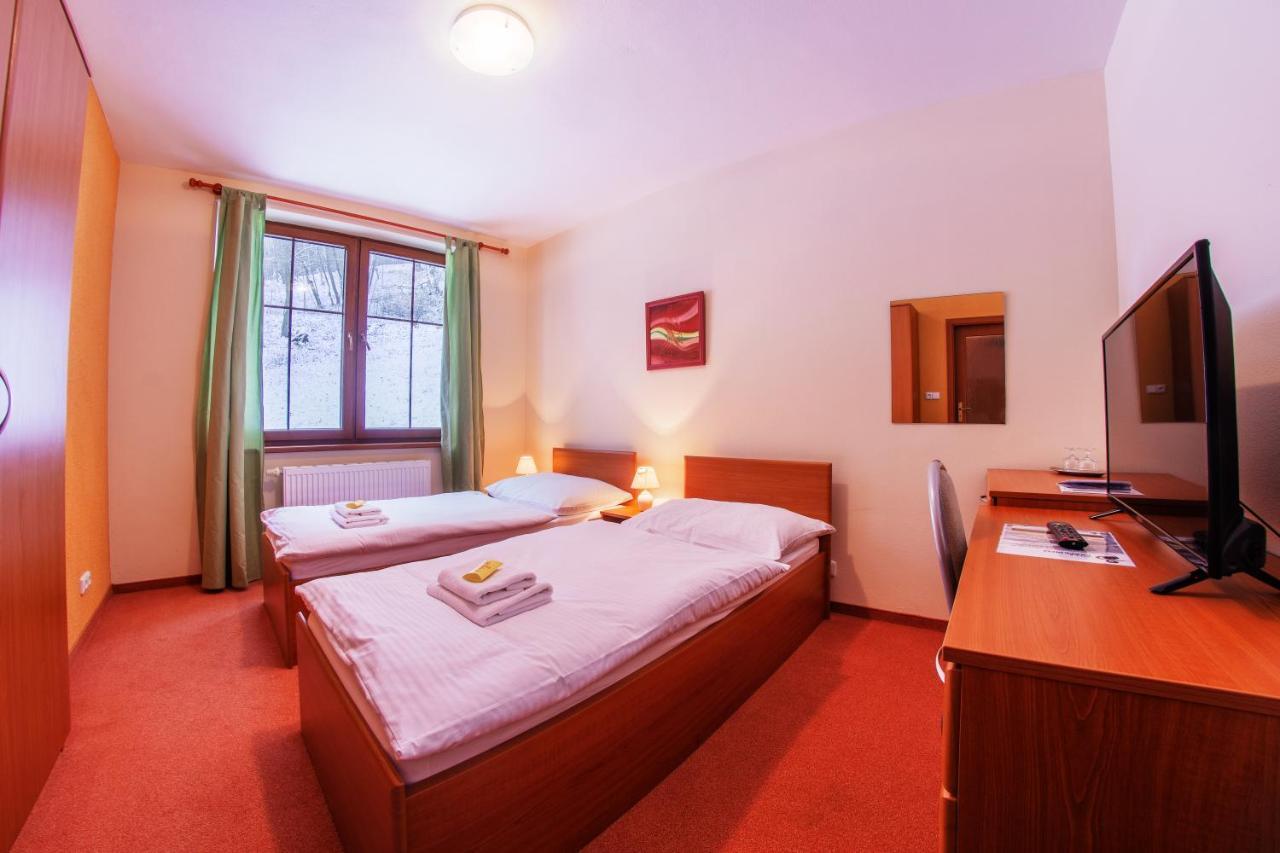 Hotel Adria Nova Dubnica Luaran gambar
