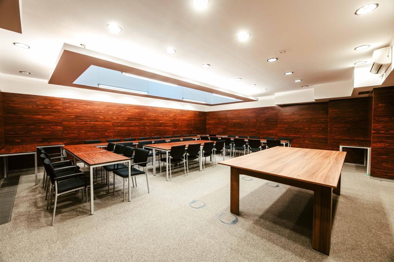Hotel Adria Nova Dubnica Luaran gambar