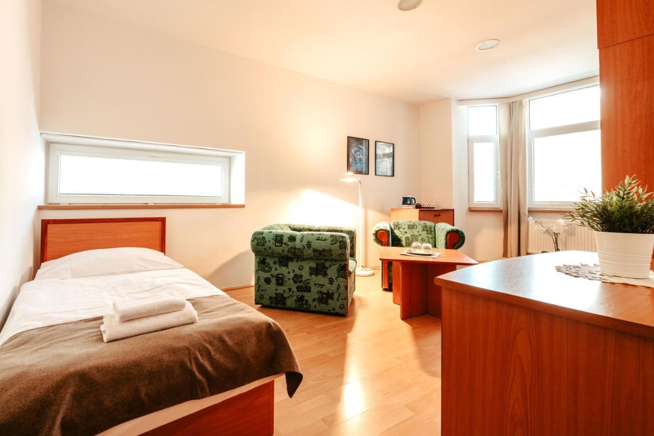 Hotel Adria Nova Dubnica Luaran gambar