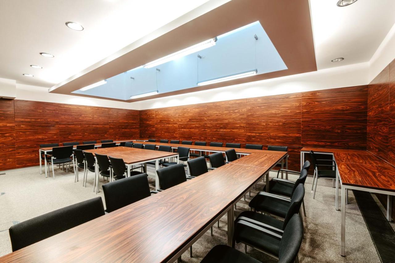 Hotel Adria Nova Dubnica Luaran gambar