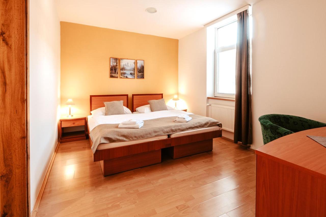 Hotel Adria Nova Dubnica Luaran gambar