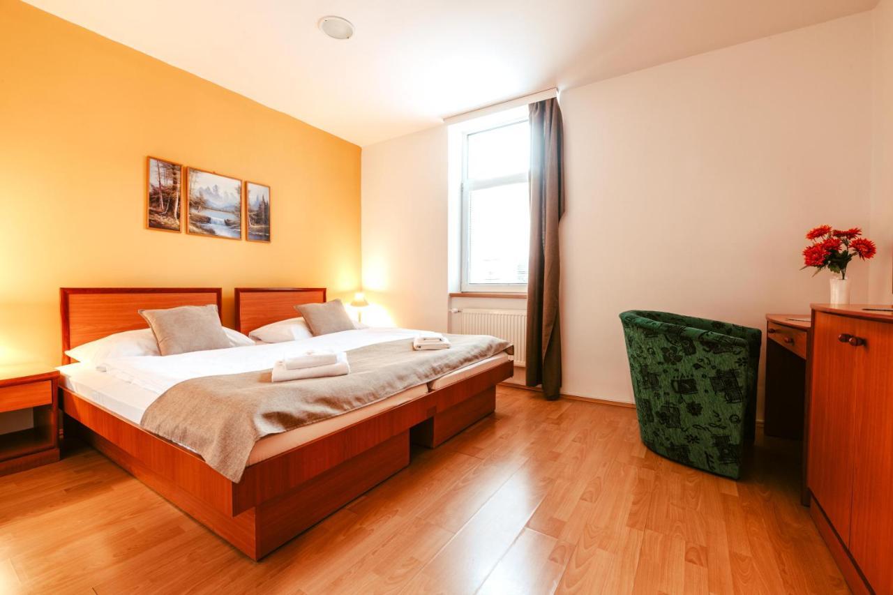 Hotel Adria Nova Dubnica Luaran gambar