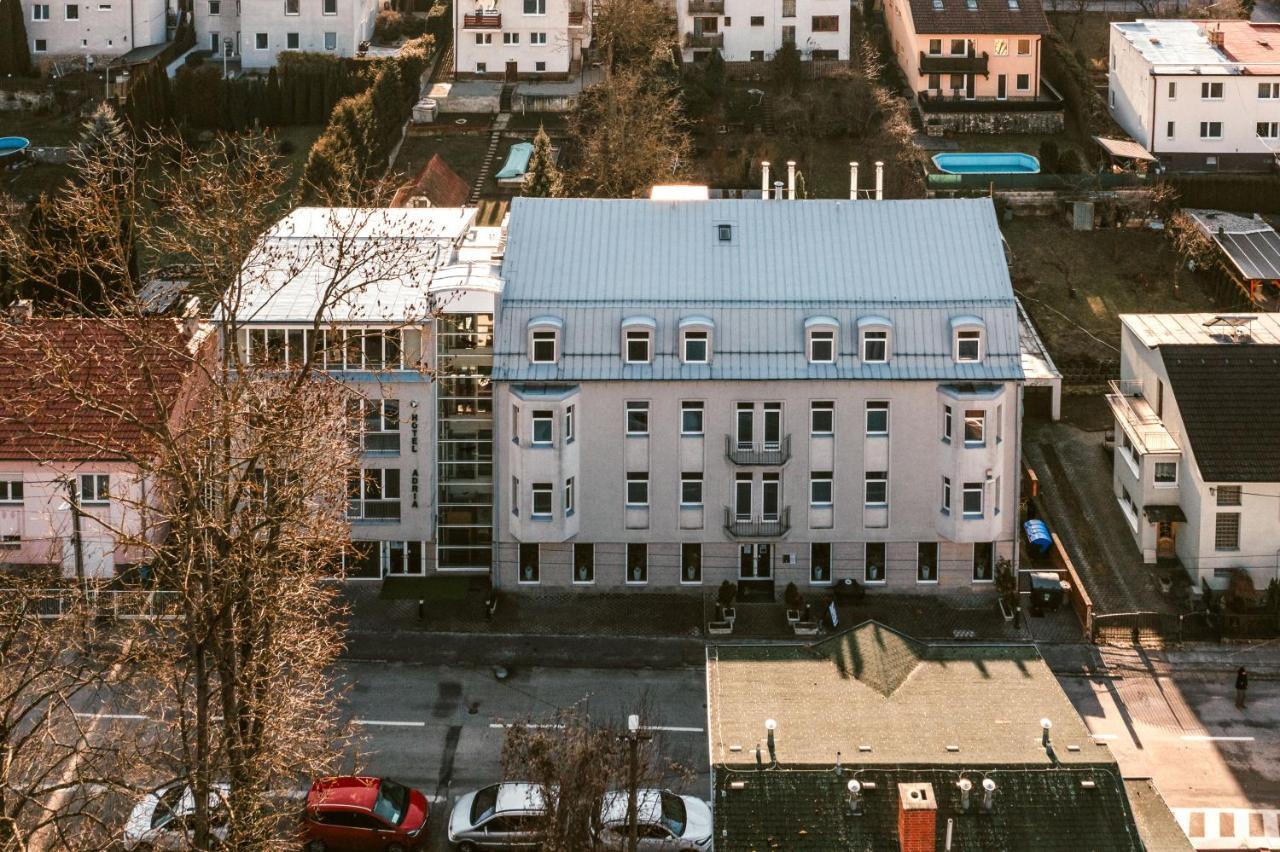 Hotel Adria Nova Dubnica Luaran gambar